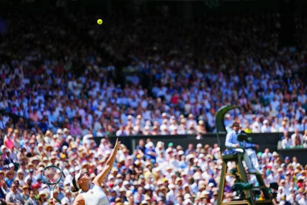 Amanda Anisimova during her semi final match Wimbledon Tennis Championships, Day 11, The All England Lawn Tennis and Croquet Club, London, UK - 10 Jul 2025London The All England Lawn Tennis and United Kingdom  Copyright: xJavierxGarcia Shutterstockx 15390589aw