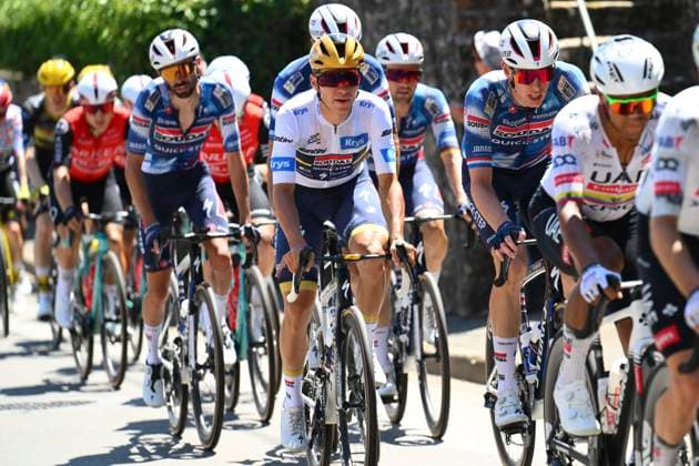 Tour de France 2025 Stage 6 VIRE NORMANDIE, FRANCE - JULY 10 : Evenepoel Remco (BEL) of Soudal Quick-Step during stage 6 of the 112th edition of Tour de France an UCI World Tour 2.UWT cycling road race stage for Men Elite of 201 km with start in Bayeux and finish in Vire Normandie on July 10, 2025 in Vire Normandie, France, 10 07 2025 ( Motordriver Kenny Verfaillie - Vire Normandie France  Copyright: xVincentxKalutx