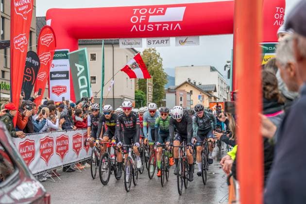 CYCLING - Tour of Austria 2025 BISCHOFSHOFEN,AUSTRIA,10.JUL.25 - CYCLING - Tour of Austria, stage 2, Bischofshofen - Sankt Johann Alpendorf. Image shows the start.  GEPAxpictures xWolfgangxKofler