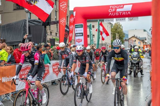 CYCLING - Tour of Austria 2025 BISCHOFSHOFEN,AUSTRIA,10.JUL.25 - CYCLING - Tour of Austria, stage 2, Bischofshofen - Sankt Johann Alpendorf. Image shows the start.  GEPAxpictures xWolfgangxKofler