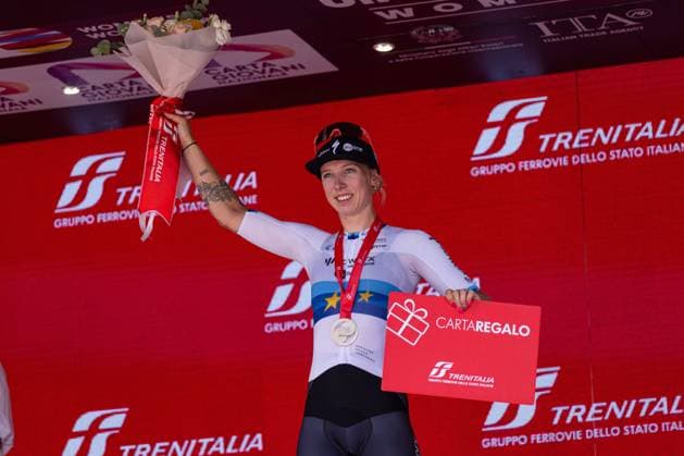 Lorena Wiebes wins the 5th stage of Giro Women during Giro d Italia Women - Stage 5 - Mirano Monselice, Giro d Italia race in Monselice, Italy, July 10 2025  Copyright: xTommasoxBerardi IPAxSportx xipa-agency.netx xx IPA_60231718 IPA_Agency_IPA60231718