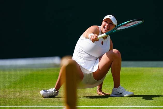 Amanda Anisimova during her semi final match Wimbledon Tennis Championships, Day 11, The All England Lawn Tennis and Croquet Club, London, UK - 10 Jul 2025London The All England Lawn Tennis and United Kingdom  Copyright: xJavierxGarcia Shutterstockx 15390589el