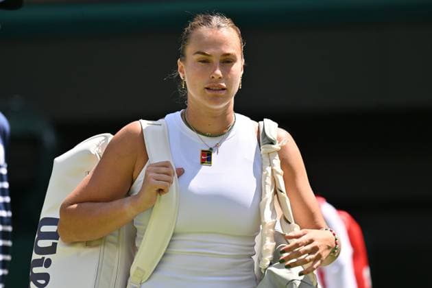 Wimbledon Tennis Championships - Day 11 LONDON, UNITED KINGDOM - JULY 10: Aryna Sabalenka plays in the Ladies singles semi-finals match against Amanda Anisimova of the United States (not seen) during day eleven of The Championships Wimbledon 2025 at All England Lawn Tennis and Croquet Club in London, United Kingdom, on July 10, 2025. Ray Tang Anadolu London United Kingdom. Editorial use only. Please get in touch for any other usage.  Copyright: x2025xAnadoluxRayxTangx