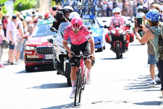 Tour de France 2025 Stage 6 VIRE NORMANDIE, FRANCE - JULY 10 : Healy Ben (IRL) of EF Education - Easypost during stage 6 of the 112th edition of Tour de France an UCI World Tour 2.UWT cycling road race stage for Men Elite of 201 km with start in Bayeux and finish in Vire Normandie on July 10, 2025 in Vire Normandie, France, 10 07 2025 ( Motordriver Kenny Verfaillie - Vire Normandie France  Copyright: xVincentxKalutx
