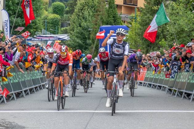 CYCLING - Tour of Austria 2025 SANKT JOHANN,AUSTRIA,10.JUL.25 - CYCLING - Tour of Austria, stage 2, Bischofshofen - Sankt Johann Alpendorf. Image shows Andrew August (USA INEOS Grenadiers) and Isaac Del Toro Romero (MEX UAE Team Emirates XRG).  GEPAxpictures xWolfgangxKofler