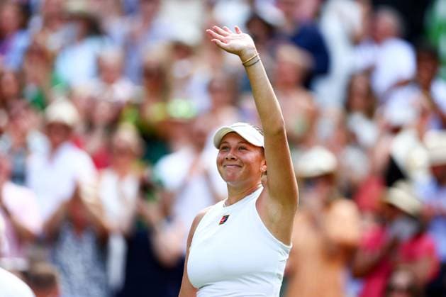 Amanda Anisimova celebrates victory in her semi final match Wimbledon Tennis Championships, Day 11, The All England Lawn Tennis and Croquet Club, London, UK - 10 Jul 2025London The All England Lawn Tennis and United Kingdom  Copyright: xJamesxMarsh Shutterstockx 15390590dq