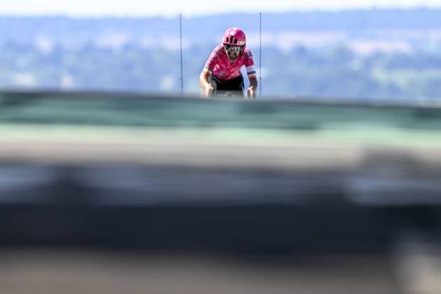 Irish Ben Healy of EF Education-EasyPost pictured in action during stage six of the 2025 Tour de France cycling, from Bayeux to Vire Normandie (201 km), on Thursday 10 July 2025 in France. The 112th edition of the Tour de France starts on Saturday 5 July in Lille, France, and will finish in Paris, France on the 27th of July. JASPERxJACOBS  x128850901x
