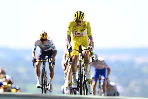 Tour de France 2025 Stage 6 VIRE NORMANDIE, FRANCE - JULY 10 : Pogacar Tadej (SLO) of UAE Team Emirates during stage 6 of the 112th edition of Tour de France an UCI World Tour 2.UWT cycling road race stage for Men Elite of 201 km with start in Bayeux and finish in Vire Normandie on July 10, 2025 in Vire Normandie, France, 10 07 2025 ( Motordriver Kenny Verfaillie - Vire Normandie France  Copyright: xJanxDexMeuleneirx