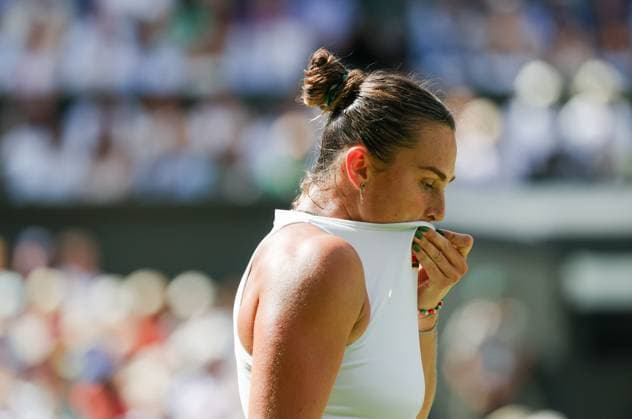 Aryna Sabalenka vs Amanda Anisimova Wimbledon Championships 2025 Day 11, Ladies’ Singles - Semi Final Centre Court Aryna Sabalenka vs Amanda Anisimova Aryna Sabalenka in action. 10.07.2025  Copyright: xMarcxAspland ThexTimesx NINTCHDBPICT001008972061