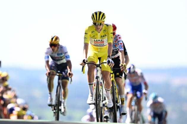 Tour de France 2025 Stage 6 VIRE NORMANDIE, FRANCE - JULY 10 : Pogacar Tadej (SLO) of UAE Team Emirates, Vingegaard Jonas (DEN) of Team Visma Lease a Bike, Evenepoel Remco (BEL) of Soudal Quick-Step during stage 6 of the 112th edition of Tour de France an UCI World Tour 2.UWT cycling road race stage for Men Elite of 201 km with start in Bayeux and finish in Vire Normandie on July 10, 2025 in Vire Normandie, France, 10 07 2025 ( Motordriver Kenny Verfaillie - Vire Normandie France  Copyright: xJanxDexMeuleneirx