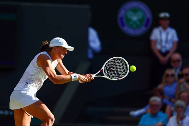 Iga Swiatek during her semi final match Wimbledon Tennis Championships, Day 11, The All England Lawn Tennis and Croquet Club, London, UK - 10 Jul 2025London The All England Lawn Tennis and United Kingdom  Copyright: xJamesxMarsh Shutterstockx 15390590eg