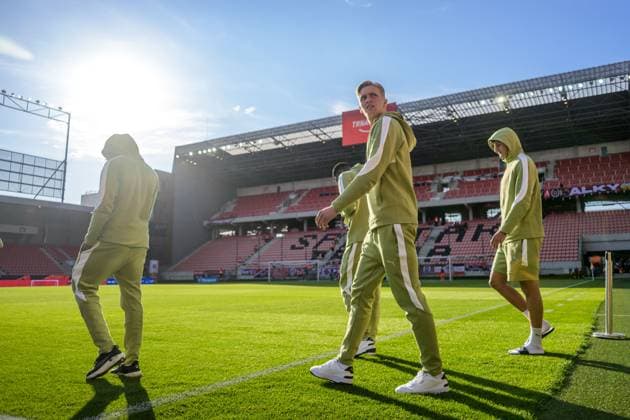 250710 Players of Häcken ahead of the UEFA Europa League qualifier football match between Spartak Trnava and Häcken on July 10, 2025 in Trnava Photo Mathilda Schuler BILDBYRAN kod MA MA0843 fotboll football soccer fotball uefa europa league europa league spartak trnava häcken bbeng  Copyright: MATHILDAxSCHULER BB250710MA035