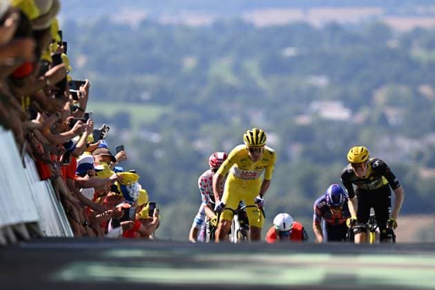 TOUR DE FRANCE 2025 PHOTOPQR OUEST FRANCE Thomas Brégardis Ouest-France ; Vire ; 10 07 2025 ; 10 Juillet 2025 Tour de France 2025. Etape 6, étape Bayeux Vire. Tadej Pogacar (UAE Team Emirates) Photo: Thomas Bregardis Ouest-France- French cycling race Tour de France 2024 takes place in july 2025 Vire Calvados France  Copyright: xPHOTOPQR OUESTxFRANCE MAXPPPxThomasxBrégardisx xOuest-Francex 20250710OFR2554 20250710OFR2554