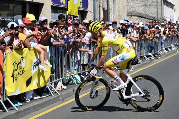 TOUR DE FRANCE 2025 PHOTOPQR OUEST FRANCE Thomas Brégardis Ouest-France ; Vire ; 10 07 2025 ; 10 Juillet 2025 Tour de France 2025. Etape 6, étape Bayeux Vire. Tadej Pogacar (UAE Team Emirates) au départ à Bayeux Photo: Thomas Bregardis Ouest-France- French cycling race Tour de France 2024 takes place in july 2025 Vire Calvados France  Copyright: xPHOTOPQR OUESTxFRANCE MAXPPPxThomasxBrégardisx xOuest-Francex 20250710OFR2747 20250710OFR2747