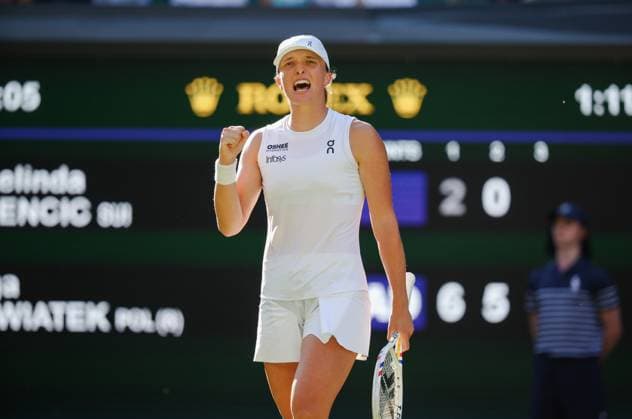 Wimbledon Belinda Bencic vs Iga Swiatek Wimbledon Championships 2025 Day 11, 10 07 25 Ladies’ Singles - Semi Final Centre Court Belinda Bencic vs Iga Swiatek Iga Swiatek wins in straight sets  Copyright: xMarcxAspland ThexTimesx NINTCHDBPICT001008998596