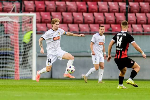 250710 Simon Gustafson of Häcken during the UEFA Europa League qualifier football match between Spartak Trnava and Häcken on July 10, 2025 in Trnava Photo Mathilda Schuler BILDBYRAN kod MA MA0843 fotboll football soccer fotball uefa europa league europa league spartak trnava häcken bbeng  Copyright: MATHILDAxSCHULER BB250710MA065