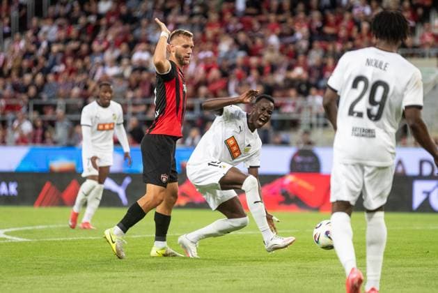 SPARTAK TRNAVA - HACKEN Milos Kratochvil of Trnava and John Paul Dembe of Hacken during the 1st leg of first qualifying round of the UEFA Europa League football match between FC Spartak Trnava and BK Hacken. Trnava, Slovakia, July 10, 2025. Copyright: xx _BRR5021