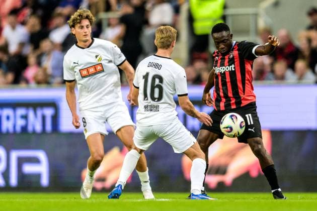 250710 Silas Andersen and Pontus Dahbo of Häcken and Philip Azango of Spartak Trnava during the UEFA Europa League qualifier football match between Spartak Trnava and Häcken on July 10, 2025 in Trnava Photo Mathilda Schuler BILDBYRAN kod MA MA0843 fotboll football soccer fotball uefa europa league europa league spartak trnava häcken bbeng  Copyright: MATHILDAxSCHULER BB250710MA075