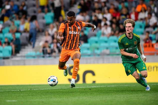 LJUBLJANA, SLOVENIA - 10 JULY, 2025: Alisson Santana Lopes Da Fonseca - The match UEFA Europa league FC Shakhtar Donetsk vs Ilves at Stadion Stozice.  Copyright: xVITALIIxKLIUIEVx