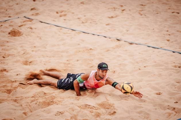 Beach volleyball men Allianz German Beach Tour 2025 Tourstop Munich 10 07 2025 Kim Huber jumps to the ball Munich Central University Sports Munich Bavaria Germany