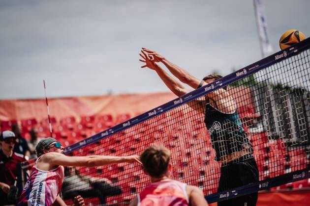 Beach volleyball men Allianz German Beach Tour 2025 Tourstop Munich 10 07 2025 v l Malte Höppner vs Jannis Hopt Munich Central University Sports Munich Bavaria Germany
