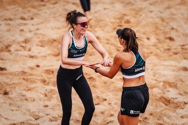 Beach volleyball women Allianz German Beach Tour 2025 Tourstop Munich 10 07 2025 f l Christine Aulenbrock and Leonie Klinke cheer Munich Central University Sports Munich Bavaria Germany