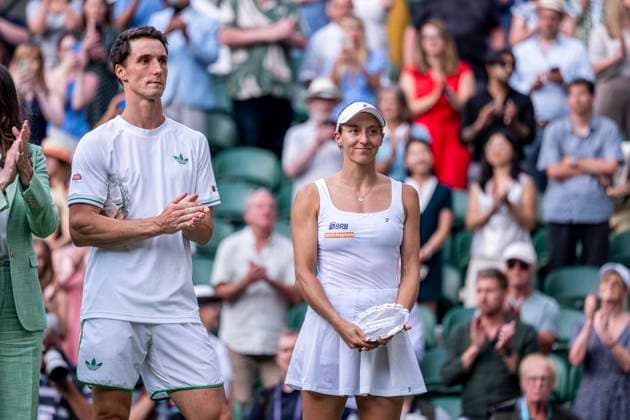Luisa Stefani and Joe Salisbury with runners up trophies after losing the Wimbledon 2025 Mixed Doubles Final tennis match between Sam Verbeek & Katerina Siniakova v Luisa Stefani & Joe Salisbury at the All England Tennis Club in London, England. (Richard Callis Sports Press Photo SPP) Copyright: xRichardxCallis SportsxPressxPhotox xSPPx spp-en-RiCaPrPh-SPP25_richie_100725-1471047