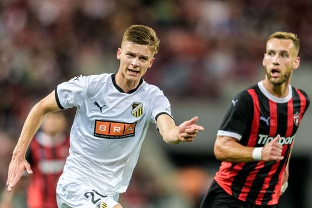 250710 Adrian Svanbäck of Häcken during the UEFA Europa League qualifier football match between Spartak Trnava and Häcken on July 10, 2025 in Trnava Photo Mathilda Schuler BILDBYRAN kod MA MA0843 fotboll football soccer fotball uefa europa league europa league spartak trnava häcken bbeng  Copyright: MATHILDAxSCHULER BB250710MA104
