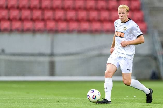 250710 Harry Hilvenius of Häcken during the UEFA Europa League qualifier football match between Spartak Trnava and Häcken on July 10, 2025 in Trnava Photo Mathilda Schuler BILDBYRAN kod MA MA0843 fotboll football soccer fotball uefa europa league europa league spartak trnava häcken bbeng  Copyright: MATHILDAxSCHULER BB250710MA128