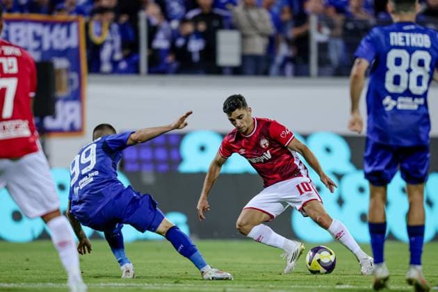 Football - UEFA Europa League - First qualifying round - Leg 1 - PFC Levski - FC Hapoel Beer Sheva - 10.07.2025 Radoslav Kirilov of PFC Levski defends against Dan Biton of Hapoel Beer Sheva during UEFA Europa League s first qualifying rounds 1st leg between PFC Levski and FC Hapoel Beer Sheva Bulgaria Copyright: xYulianxTodorovx