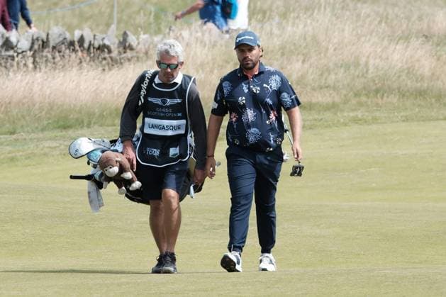 UK: The Genesis Scottish Open at The Renaissance Club, North Berwick, Scotland on 10 July 2025: Pictured: Romain Langasque (France) with his caddie Brendan McCartain on the 18th green during the first round of the Genesis Scottish Open 2025 at The Renaissance Club, North Berwick, Scotland North Berwick The Renaissance Club Scotland Copyright: xAlexxToddx