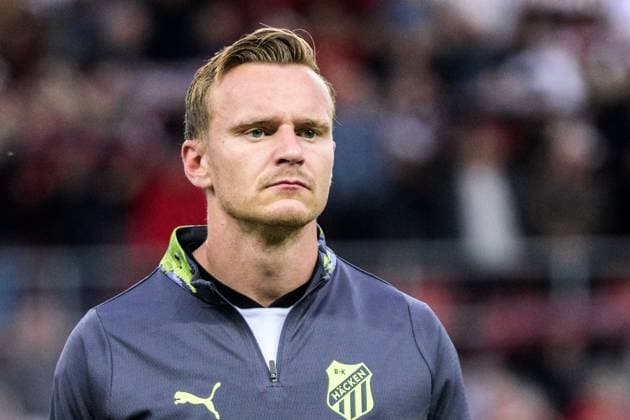 250710 Marius Lode of Häcken ahead of the UEFA Europa League qualifier football match between Spartak Trnava and Häcken on July 10, 2025 in Trnava Photo Mathilda Schuler BILDBYRAN kod MA MA0843 fotboll football soccer fotball uefa europa league europa league spartak trnava häcken bbeng  Copyright: MATHILDAxSCHULER BB250710MA159
