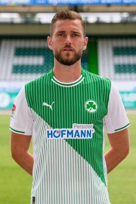 10 07 2025 SpVgg Greuther Fürth Kleeblatt Spielvereinigung 2 BL Soccer Bundesliga Season 2025 2026 Photo appointment Portrait appointment Presentation Press appointment Single photo Single photo Portrait Portrait Headshot Dennis Srbeny 7, SpVgg Greuther Fürth