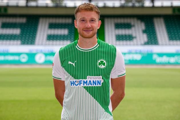 10 07 2025 SpVgg Greuther Fürth Kleeblatt Spielvereinigung 2 BL Soccer Bundesliga Season 2025 2026 Photo appointment Portrait appointment Presentation Press appointment Single photo Single photo Portrait Portrait Headshot Jannik Dehm 23, SpVgg Greuther Fürth