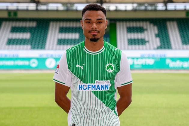 10 07 2025 SpVgg Greuther Fürth Kleeblatt Spielvereinigung 2 BL Soccer Bundesliga Season 2025 2026 Photo appointment Portrait appointment Presentation Press appointment Single photo Single photo Portrait Portrait Headshot Sacha Banse Bansé 6, SpVgg Greuther Fürth