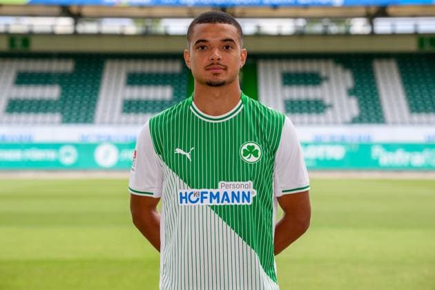 10 07 2025 SpVgg Greuther Fürth Kleeblatt Spielvereinigung 2 BL Soccer Bundesliga Season 2025 2026 Photo appointment Portrait appointment Presentation Press appointment Single photo Single photo Portrait Portrait Headshot Maximilian Solomon Dietz 33, SpVgg Greuther Fürth