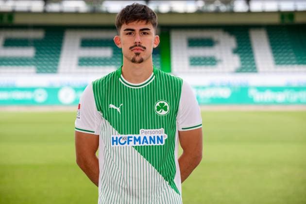10 07 2025 SpVgg Greuther Fürth Kleeblatt Spielvereinigung 2 BL Soccer Bundesliga Season 2025 2026 Photo appointment Portrait appointment Presentation Press appointment Single photo Single photo Portrait Portrait Headshot Aaron Keller 16, SpVgg Greuther Fürth