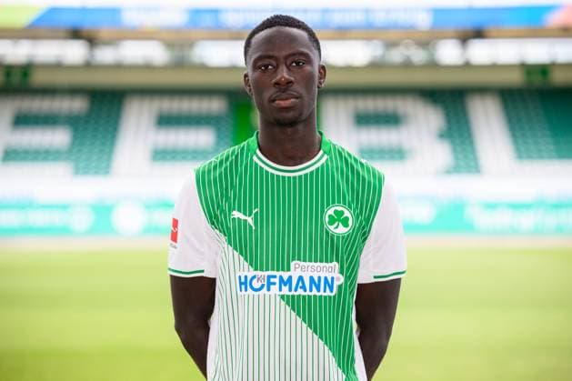10 07 2025 SpVgg Greuther Fürth Kleeblatt Spielvereinigung 2 BL Soccer Bundesliga Season 2025 2026 Photo appointment Portrait appointment Presentation Press appointment Single photo Single photo Portrait Portrait Headshot Omar Sillah 42, SpVgg Greuther Fürth