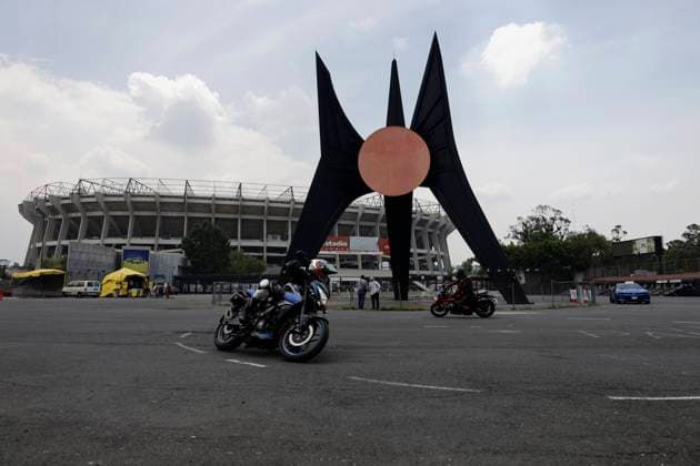 Remodelling Of The Azteca Stadium In Mexico World Cup 2026 Motorcyclists train outside the Azteca Stadium in Mexico City, Mexico, on July 10, 2025, which undergoes interior renovations for the 2026 World Cup to provide a better experience for the fans who will attend. Mexico City Mexico City Mexico  Copyright: xGerardoxVieyrax originalFilename:vieyra-notitle250710_npO5Y.jpg