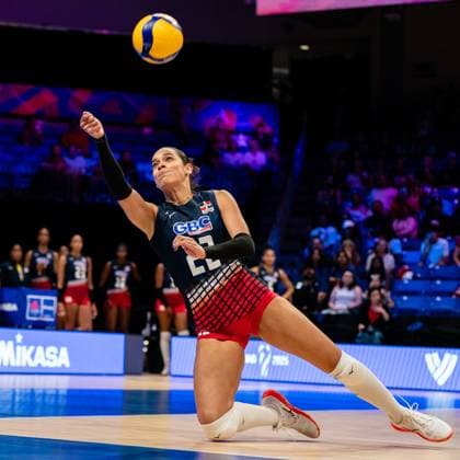 (250711) -- ARLINGTON, July 11, 2025 -- Samaret Caraballo of Dominican Republic competes during the match between the United States and Dominican Republic at the Women s Volleyball Nations League (VNL) 2025 in Arlington, the United States, July 10, 2025. (Photo by Chen Chen Xinhua) (SP)U.S.-ARLINGTON-VOLLEYBALL-NATIONS LEAGUE-WOMEN XuxJianmei 
