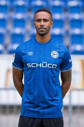 Noah Sarenren Bazee DSC Arminia Bielefeld 2 BL, portrait date 2025 2026