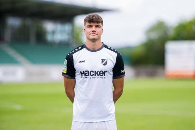 Maximilian Hippe SV Rödinghausen Regionalliga West, Porträttermin 2025 2026 Rödinghausen North Rhine-Westphalia Germany Häcker Wiehenstadion