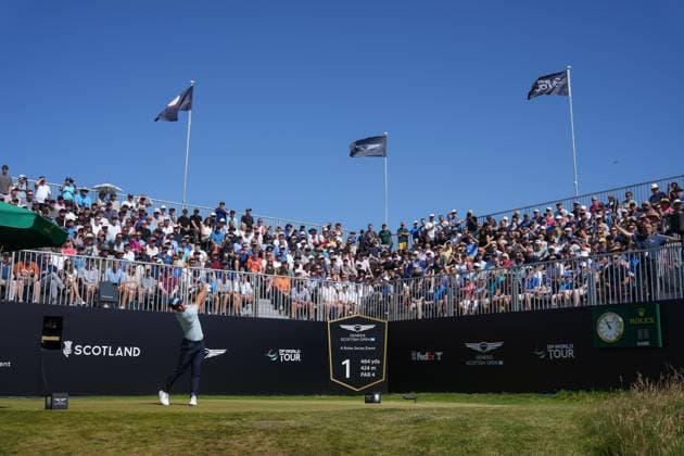 Viktor Hovland (NOR) on the 1st tee during Round 2. Genesis Scottish Open, Day 2, Golf, Renaissance Club, North Berwick, Scotland, UK - 11 Jul 2025North Berwick Scotland United Kingdom EDITORIAL USE ONLY No use with unauthorised audio, video, data, fixture lists, club league logos or live services. Online in-match use limited to 120 images, no video emulation. No use in betting, games or single club league player publications. Copyright: xStuartxWallace Shutterstockx 15393028w
