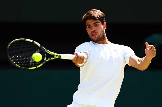 Carlos Alcaraz during his semi final match Wimbledon Tennis Championships, Day 12, The All England Lawn Tennis and Croquet Club, London, UK - 11 Jul 2025London The All England Lawn Tennis and United Kingdom  Copyright: xJamesxMarsh Shutterstockx 15392288y