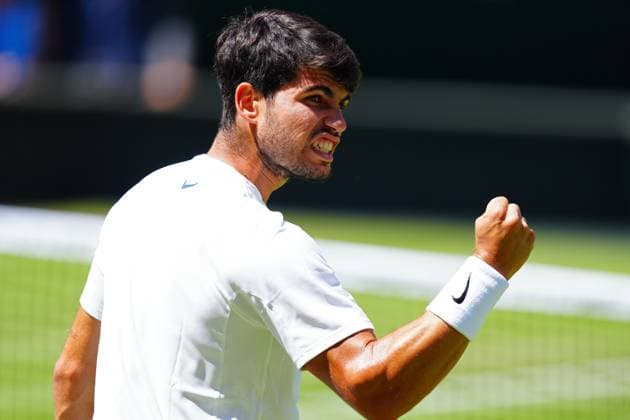 Carlos Alcaraz celebrates during his semi final match Wimbledon Tennis Championships, Day 12, The All England Lawn Tennis and Croquet Club, London, UK - 11 Jul 2025London The All England Lawn Tennis and United Kingdom  Copyright: xJavierxGarcia Shutterstockx 15392287al