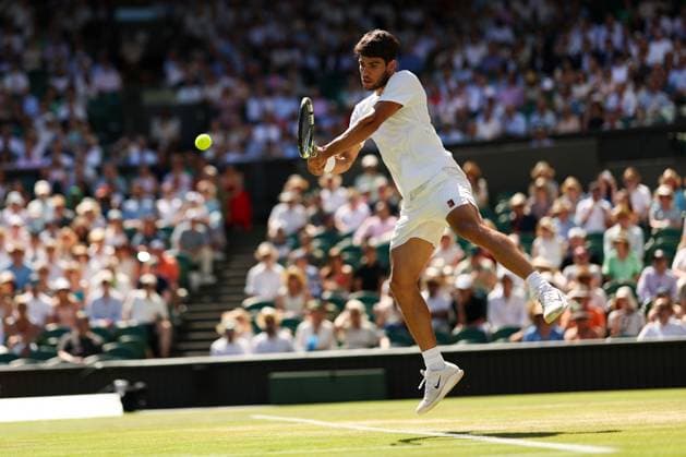 Carlos Alcaraz during his Semi-Final match Wimbledon Tennis Championships, Day 12, The All England Lawn Tennis and Croquet Club, London, UK - 11 Jul 2025London The All England Lawn Tennis and United Kingdom  Copyright: xEllaxLing Shutterstockx 15392289q