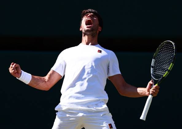Carlos Alcaraz celebrates victory in his semi final match Wimbledon Tennis Championships, Day 12, The All England Lawn Tennis and Croquet Club, London, UK - 11 Jul 2025London The All England Lawn Tennis and United Kingdom  Copyright: xJamesxMarsh Shutterstockx 15392288cx