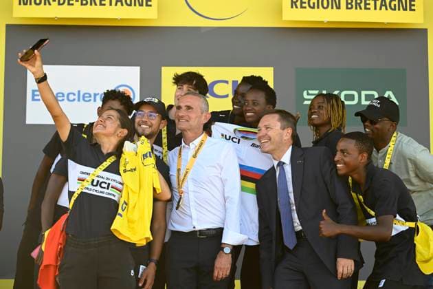 Tour de France 2025 Stage 7 MUR-DE-BRETAGNE GUERLEDAN, FRANCE - JULY 11 : Lappartient David presents the world road championships in Rwanda during stage 7 of the 112th edition of Tour de France an UCI World Tour 2.UWT cycling road race stage for Men Elite of 194 km with start in Saint-Malo and finish in Mur-de-Bretagne Guerledan on July 11, 2025 in Mur-de-Bretagne Guerledan, France, 11 07 2025 ( Motordriver Kenny Verfaillie - Mur-de-Bretagne Guerledan France  Copyright: xJanxDexMeuleneirx