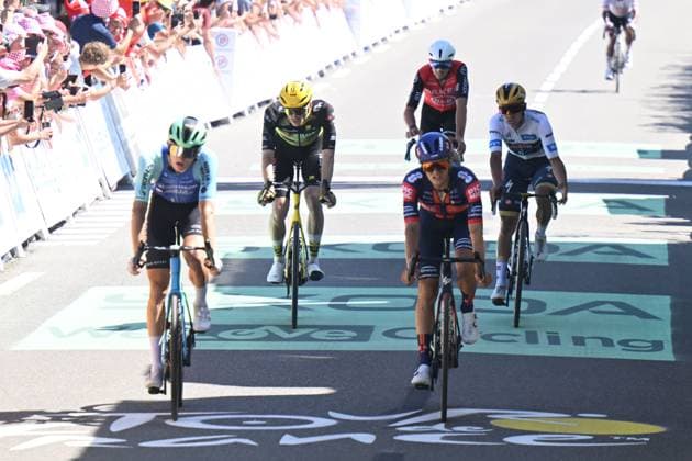 11-07-2025 Tour De France; Tappa 07 Saint-malo - Mur De Bretagne; 2025, Decathlon - Ag2r La Mondiale; 2025, Picnic - Postnl; Gall, Felix; Onley, Edgar Oscar; Mur De Bretagne; 