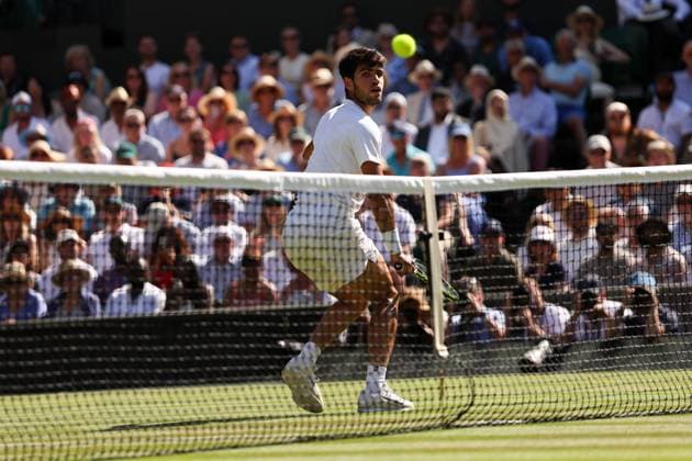 Carlos Alcaraz during his Semi-Final match Wimbledon Tennis Championships, Day 12, The All England Lawn Tennis and Croquet Club, London, UK - 11 Jul 2025London The All England Lawn Tennis and United Kingdom  Copyright: xEllaxLing Shutterstockx 15392289bc